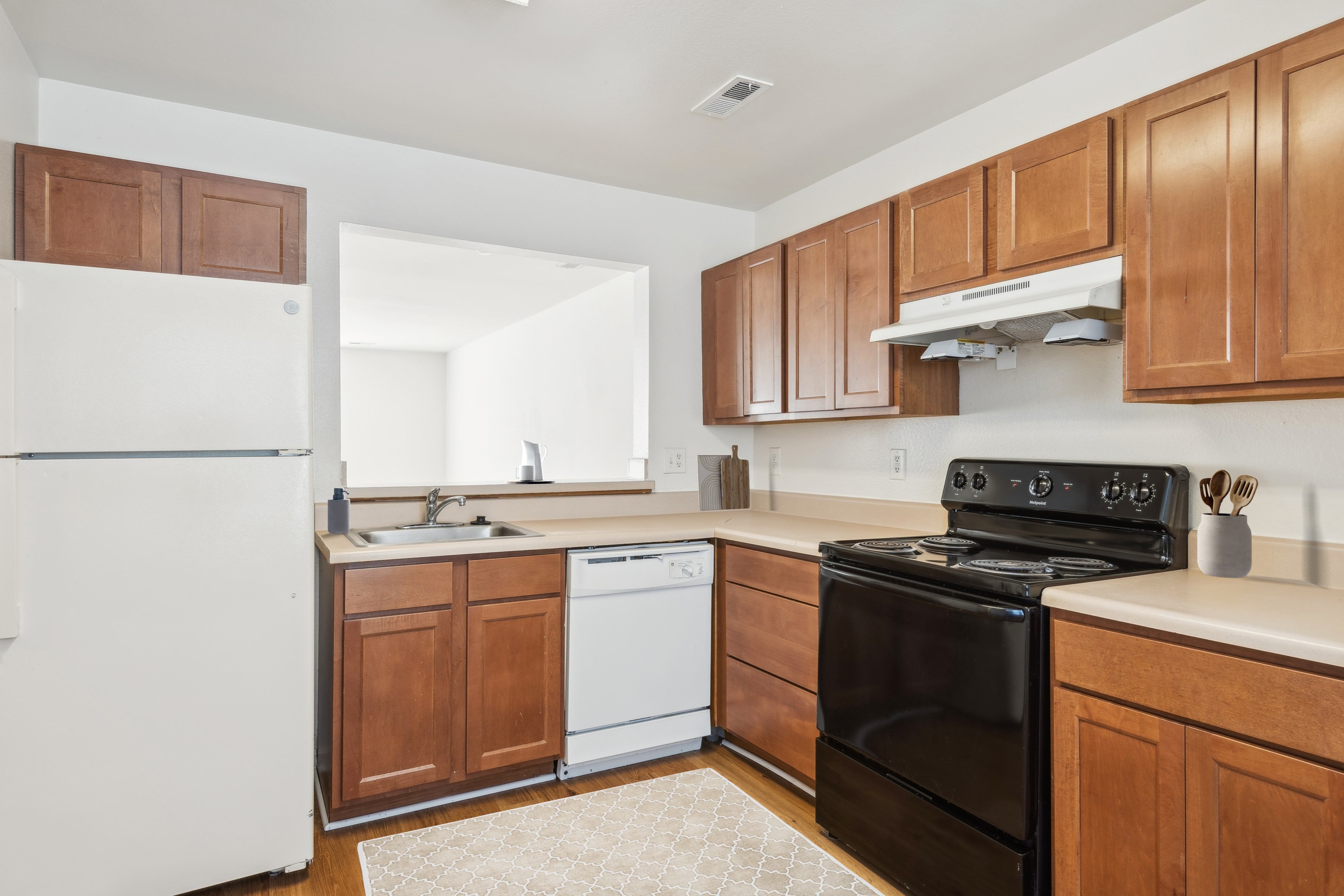 Kitchen at Broadwater Townhomes in Chester VA